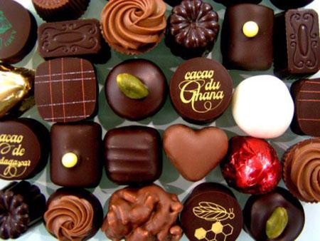 انواع شکلات برای شب یلدا را چند بخریم؟