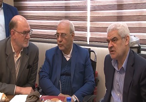 به دنبال توسعه شهرک صنعتی کمشچه هستیم