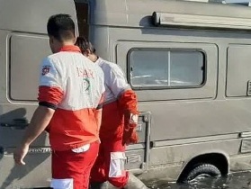 نجات گردشگر فرانسوی از باتلاق‌های دریاچه ارومیه