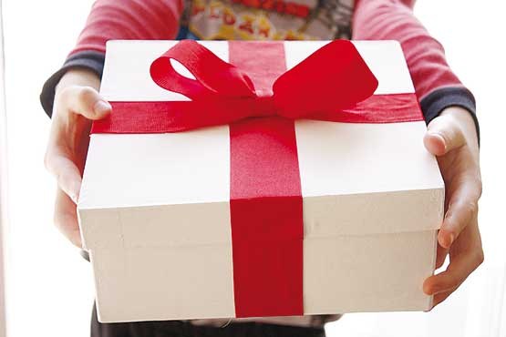 ترفند‌هایی برای هدیه دادن / چگونه به دیگران کادو بدهیم که  دوست داشته باشند؟
