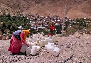 ۱۳۵ روستای کردستان فاقد لوله کشی و خطوط آب و فاضلاب است