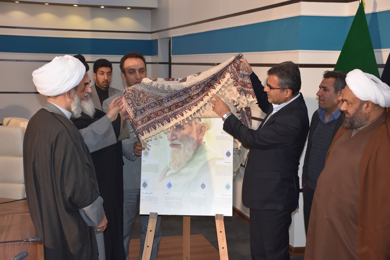 رونمایی از پوستر آثار مرحوم «محی الدین» در شیراز