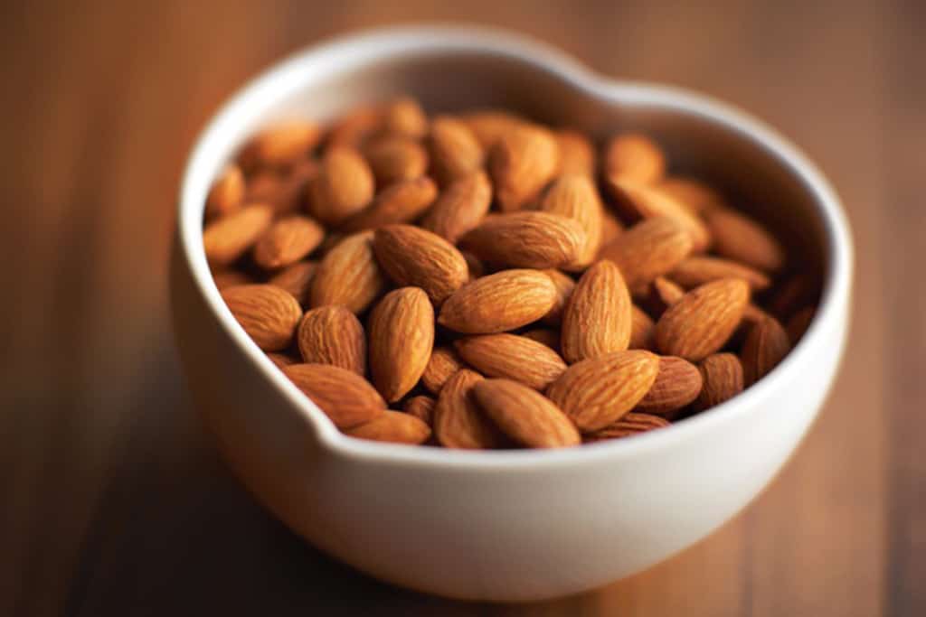 بادام و فواید آن 