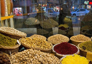 بازار شب یلدای قم زیر ذره بین نظارت