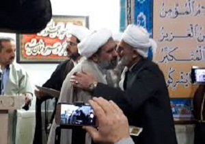 علما باید با حسن رفتار و سلوک مردمی ،خدمتگزار جامعه باشند