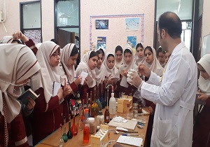 حضور دانش آموزان بهبهانی در نمایشگاه آزمایشات علمی و دست ساز