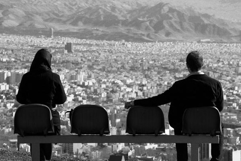 اگر با انتقاد همسرتان از شما عصبانی می&zwnj;شوید، بخوانید
