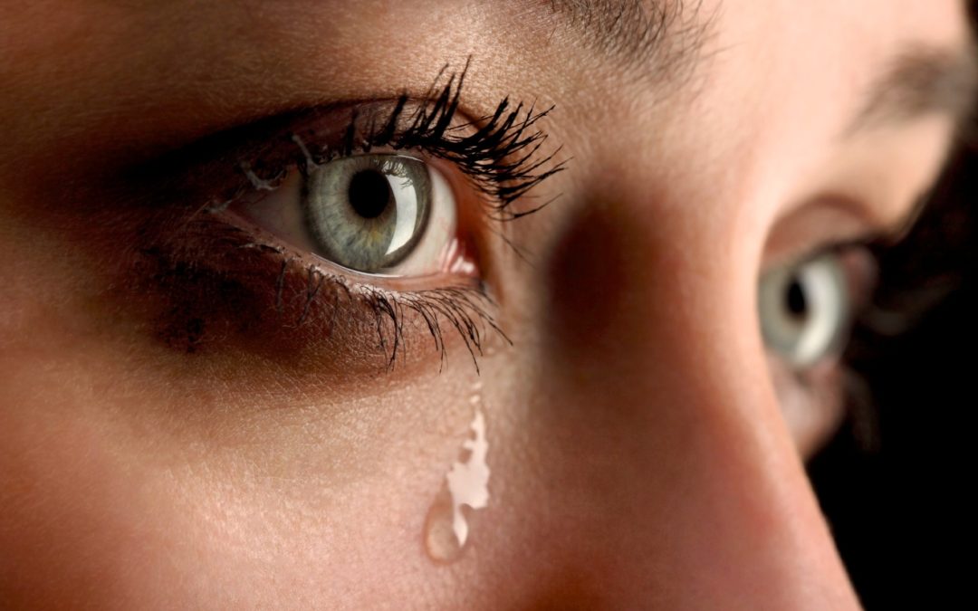 چرا اشک چشمم بند نمی&zwnj;آید؟//گلی