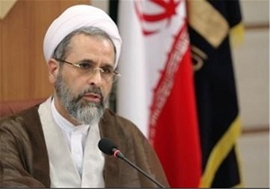 حوزه موظف به پاسخگویی نیازهای جامعه است