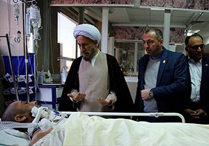 عیادت امام جمعه شیراز از کارمند مصدوم جهاددانشگاهی فارس