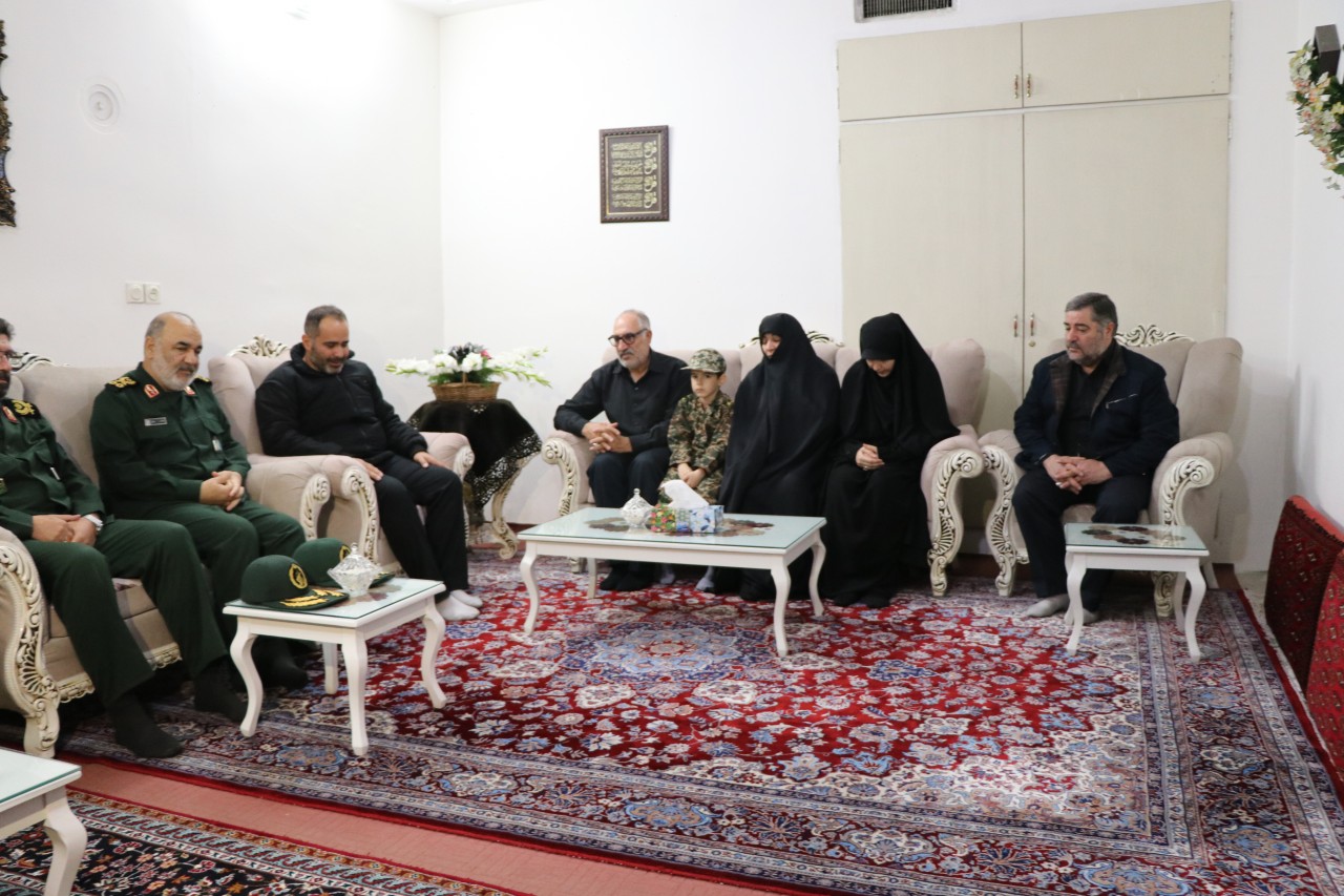 حضور سردار سلامی در منزل شهید مرتضی ابراهیمی+تصاویر حضور سردار سلامی