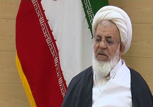 دعوت امام جمعه یزد برای حضور مردم در راهپیمایی فردا