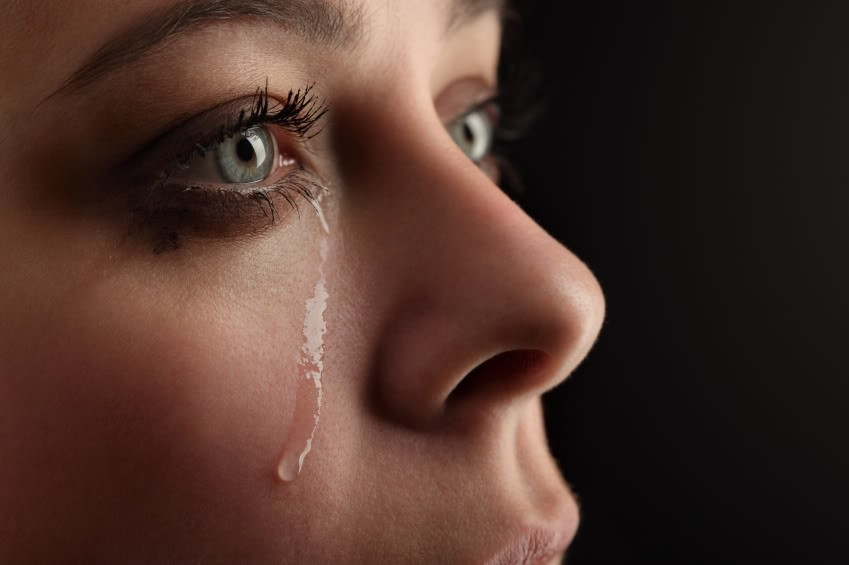 دفع سموم بدن با اشک چشم