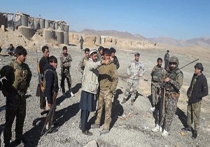 زخمی شدن یک مقام ارشد ولایت غزنی در درگیری با طالبان