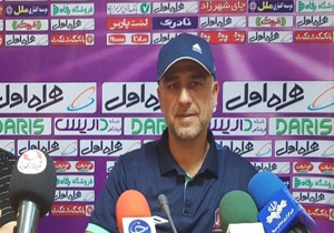 نشست خبری مربی تیم فوتبال نساجی مازندران قبل بازی برابراستقلال