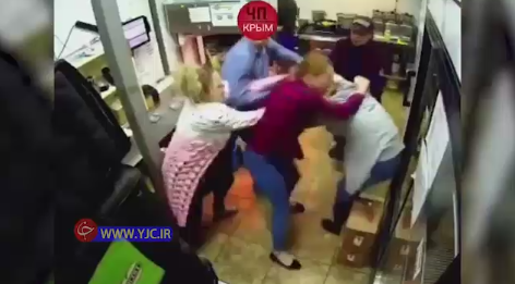 مصاحبۀ کاری که به گیس و گیس‌کشی ختم شد + فیلم
