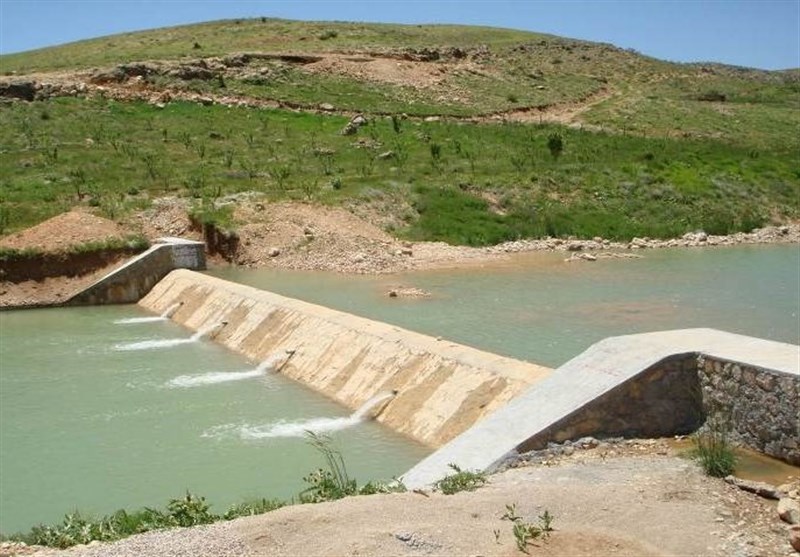 احداث یک بند سنگی ملاتی در شهرستان راور