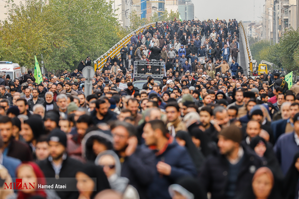 سکوتِ مرگبار اوباش رسانهای در مقابل خروش انقلابی مردم تهران سکوتِ مرگبار اوباش رسانهای در مقابل خروش انقلابی مردم تهران