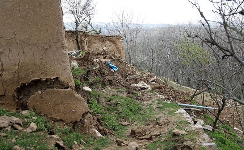بهار سرد روستای گلی
