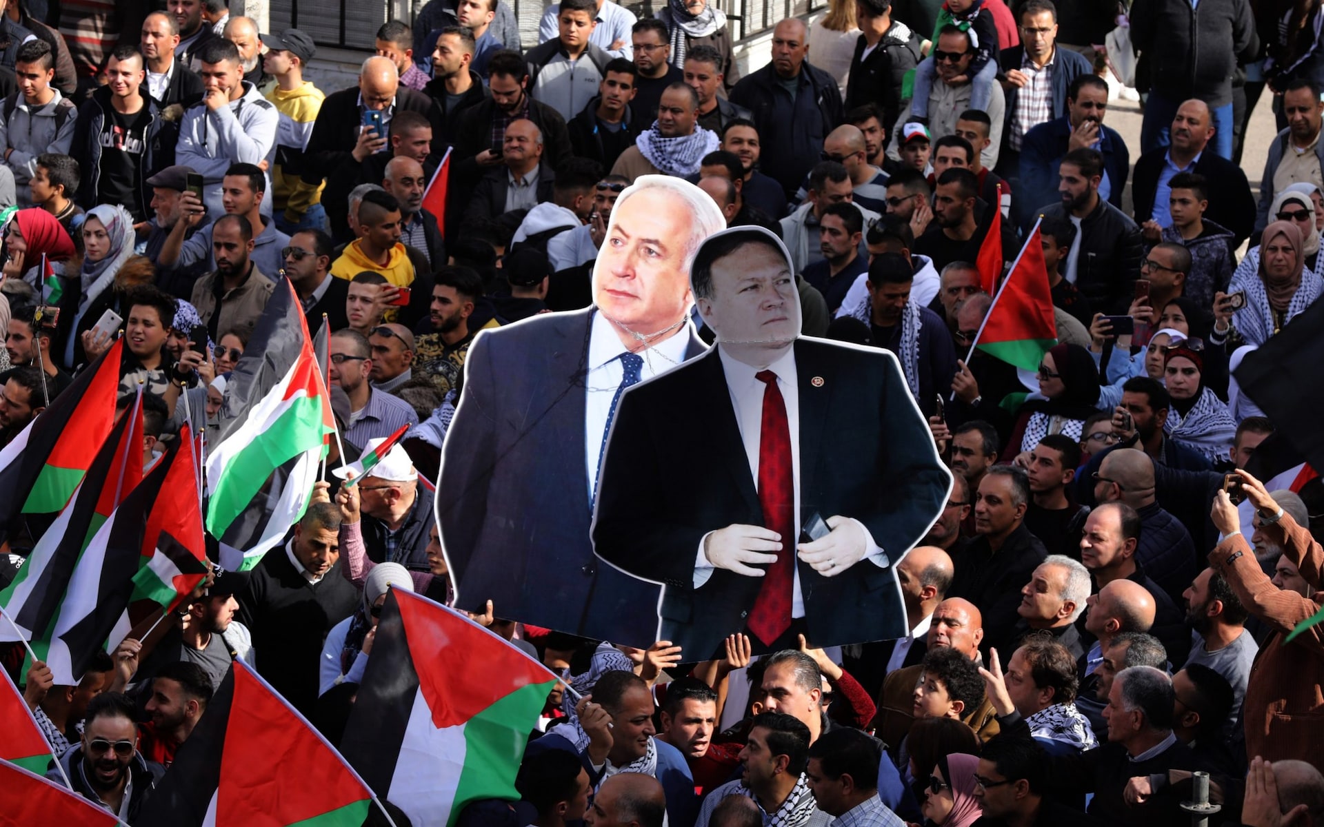 تصاویر روز: از برگزاری راهپیمایی روز جهانی حذف خشونت علیه زنان در آرژانتین تا دیوار آرزو&zwnj;ها در بغداد