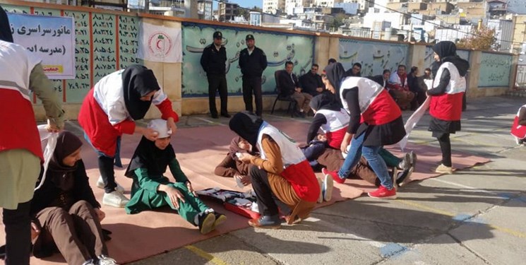 مانور زلزله در مدارس کرمان به شکل محله&zwnj;محور برگزار شد