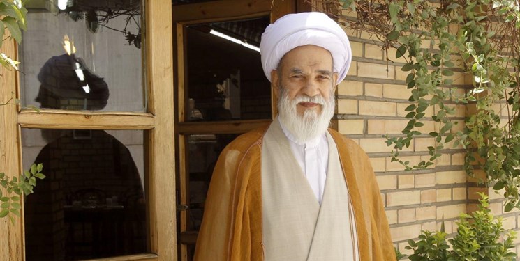 نامه 77 اصلاح طلب با هدف پیدا کردن جایگاه اجتماعی بود/