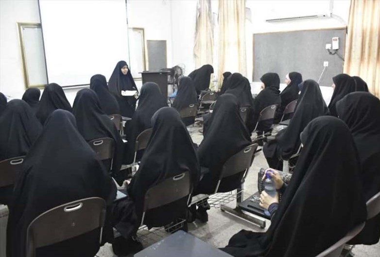 دوره نخبه پروری بانوان انقلابی در اراک برگزار شد