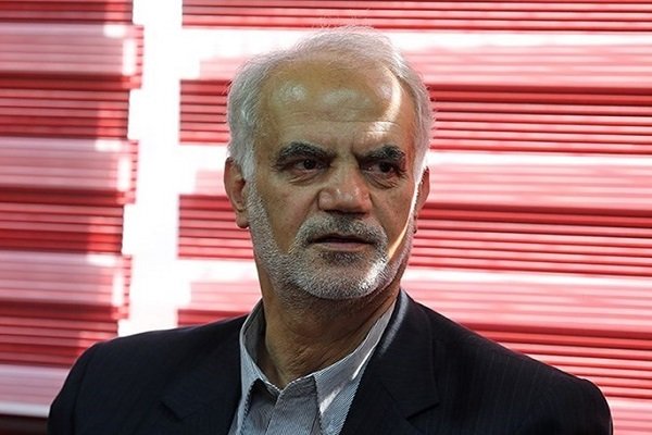 همه باید گوش یه فرمان رهبر باشند/ همه افراد مصالح نظام را در نظر بگیرند
