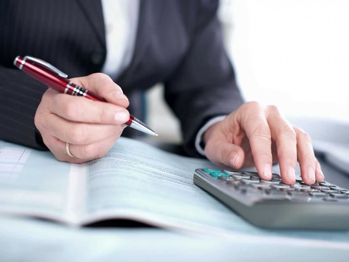 استخدام حسابدار در یک شرکت تولیدی