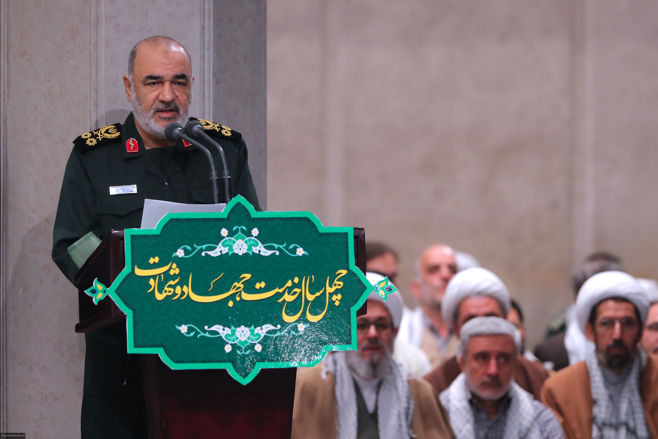 بسیج قلب نبرد نرم با دشمن را شکل می&zwnj;دهد