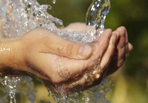 هدررفت ۱ ماهه آب شرب در روستای «کوهنجان» + فیلم