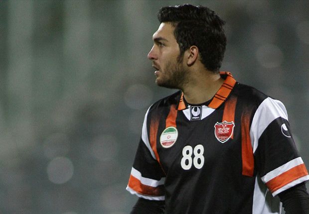 تقابل پرسپولیس با حقیقی به تاخیر افتاد
