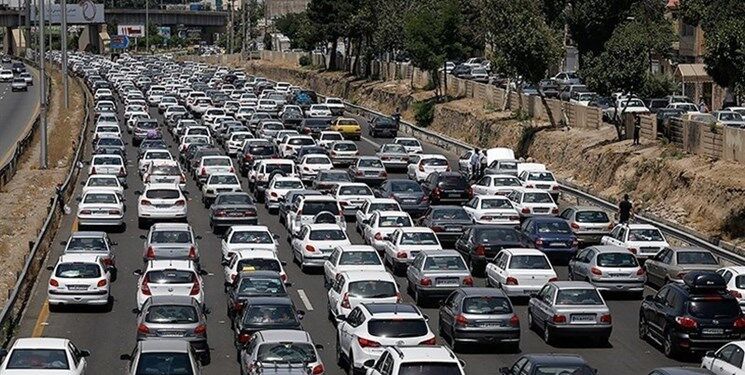 اقدام تحسین برانگیز راننده پس از یک تصادف!