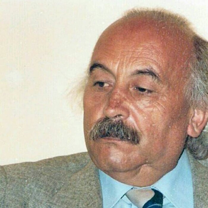 درباره علیرضا افتخاری