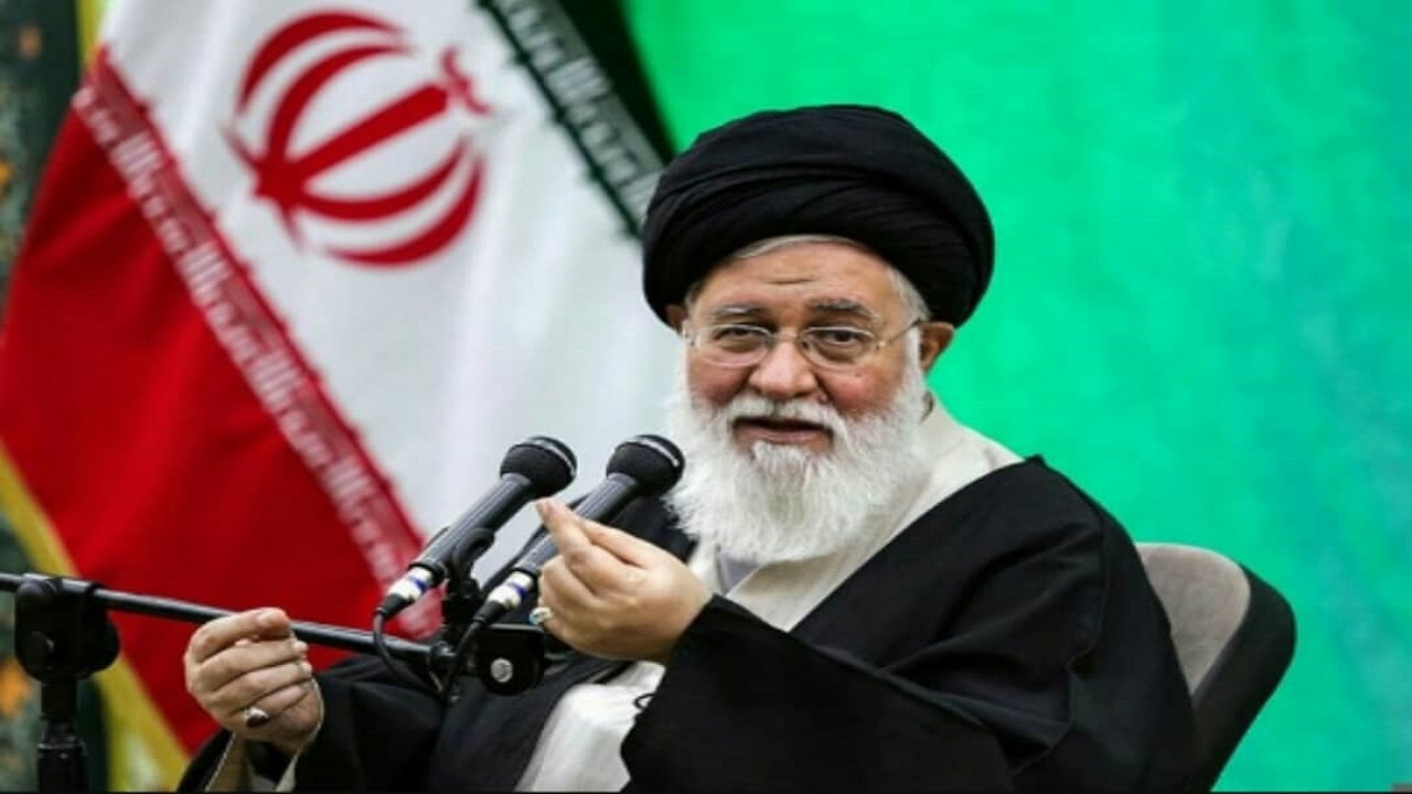 ایثارگری در راه اسلام و انقلاب چیزی فراتر از شهادت است