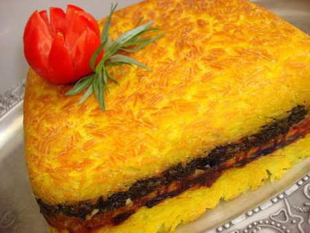 طرز تهیه ته چین آلو و اسفناج با مرغ