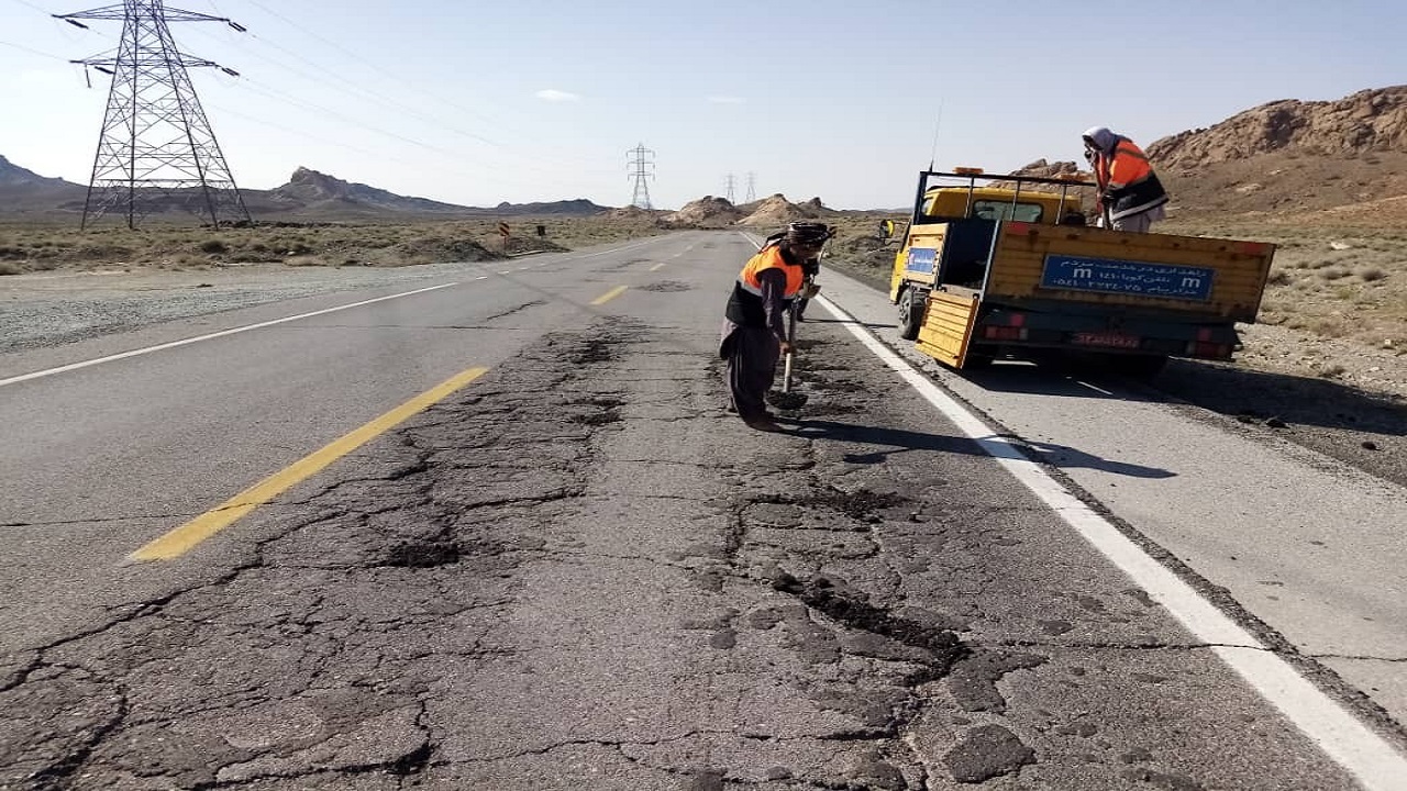 لگه گیری افزون بر ۲ هزار متر مربع از محور‌های مواصلاتی  سیستان و بلوچستان در نوروز ۹۹