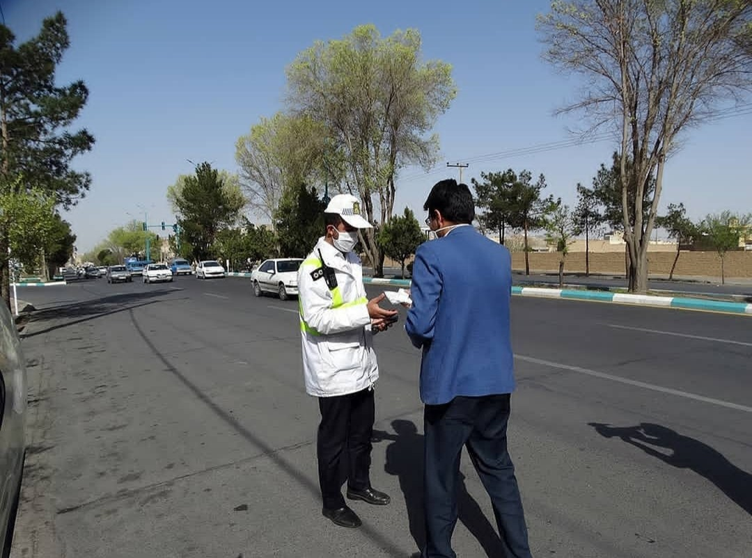 اوقاف یزد پا به پای سفید پوشان سنگر سلامت، در مبارزه با کروناست به همراه تصویر
