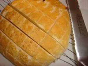 طرز تهیه پیتزای مرغ در نان همبرگر