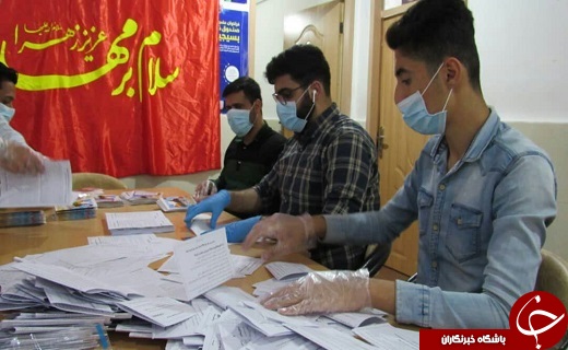 توزیع بسته های بهداشتی و فرهنگی در برخی مناطق اهواز