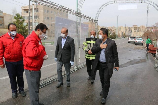 رونمایی از تونل ضدعفونی خودرو‌های عمومی سازمان آتش‌نشانی تبریز