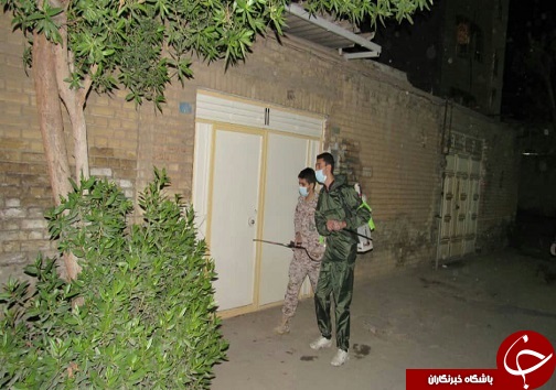 گندزدایی منازل و معابر با کمک گروه جهادی شهید عباس کردونی