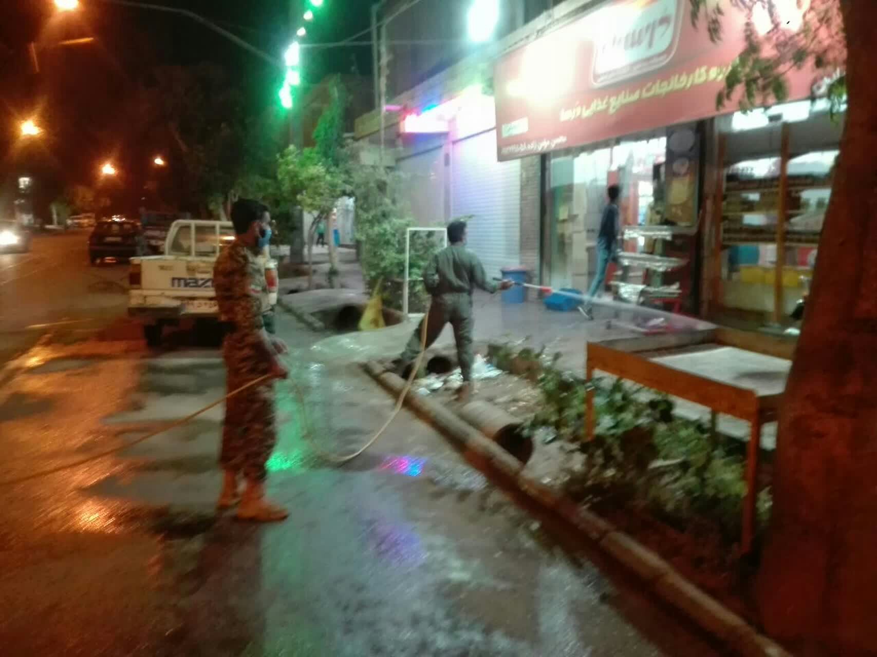 تلاش بسیجیان برای ضدعفونی شهر شهداد، دهستان تکاب و سیرچ