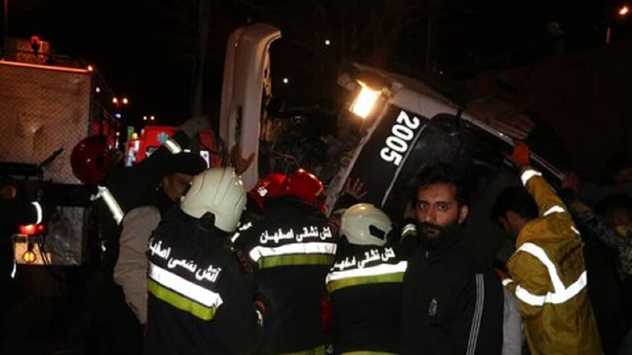 یک مصدوم براثر واژگونی خودروی ال ۹۰ در اصفهان