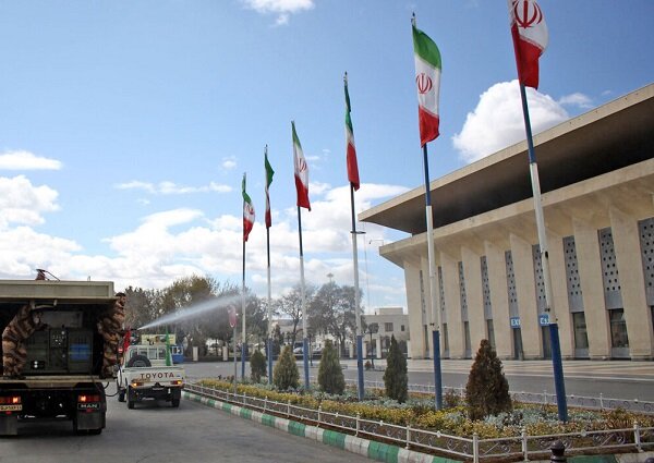 بازدید فرمانده قرارگاه منطقه ای شمالغرب نیروی زمینی ارتش از اقدامات ضدکرونایی ارتش مرند