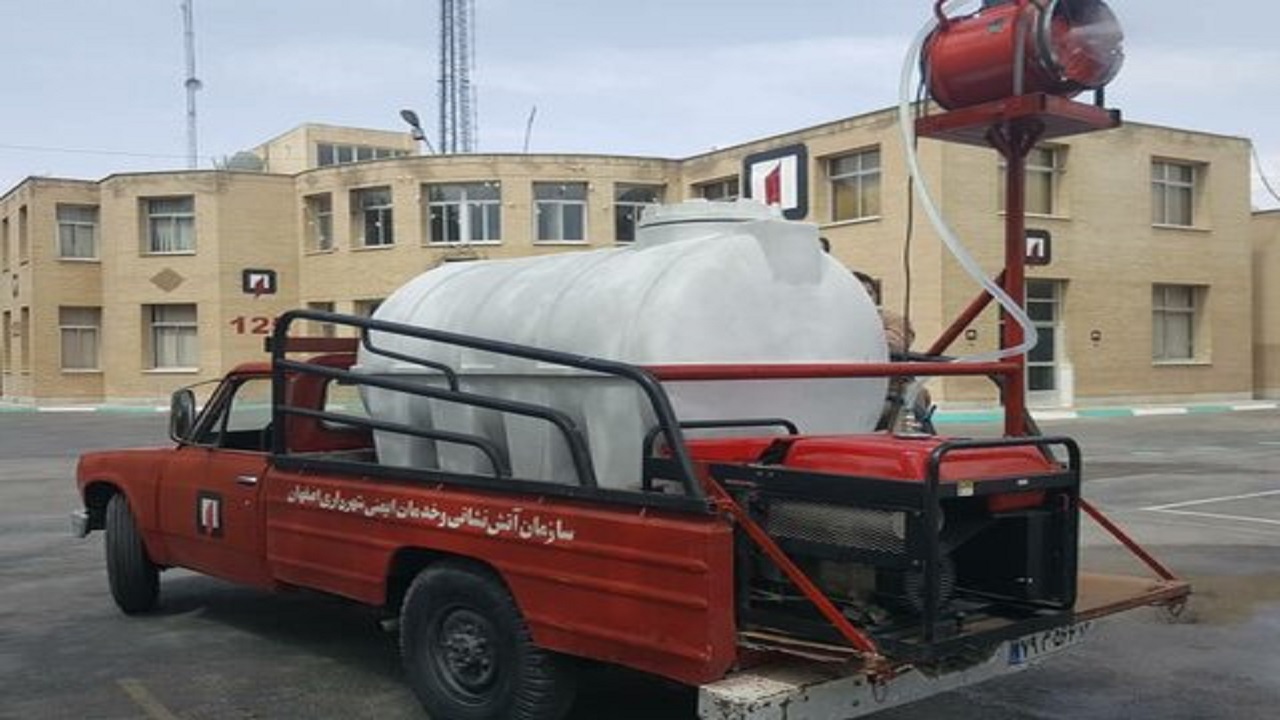 طراحی و ساخت ۲ خودرو ضدعفونی‌کننده سبک ازسوی  آتش نشانان اصفهانی