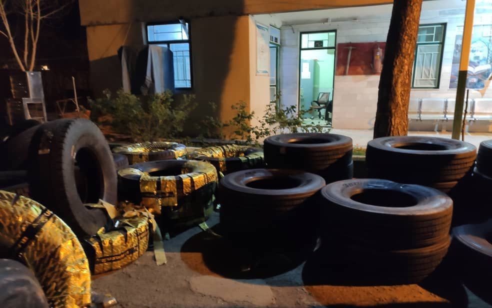 کشف ۳۶ حلقه لاستیک قاچاق در سیرجان