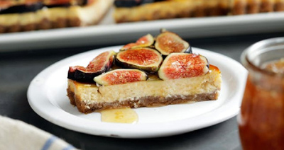 طرز تهیه چیز کیک انجیر سیاه