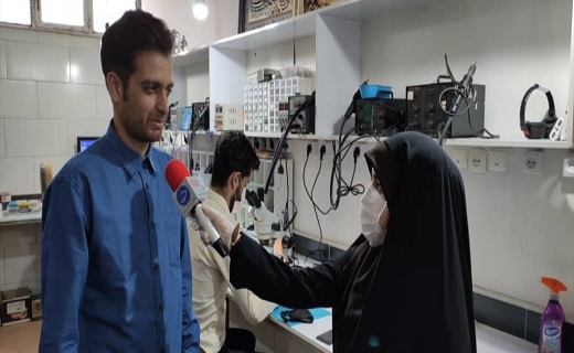 گل کاشتن جوانان مقابل دشمنی نامرئی/ از خدمت در لباس مدافعان سلامت تا ضدعفونی گوشی موبایل کادر درمان