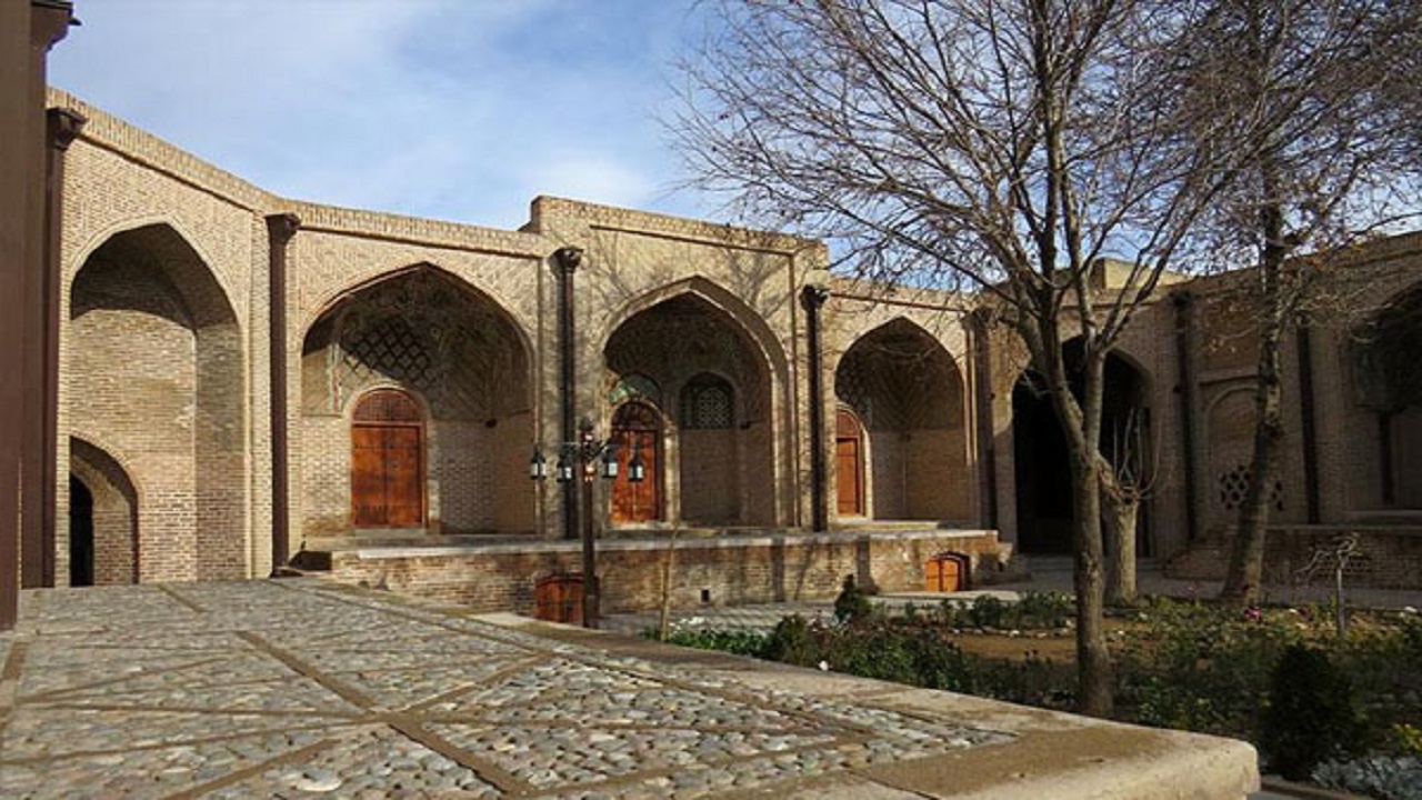 در خانه بنشینید و به دیدن مجموعه سعدالسلطنه بروید